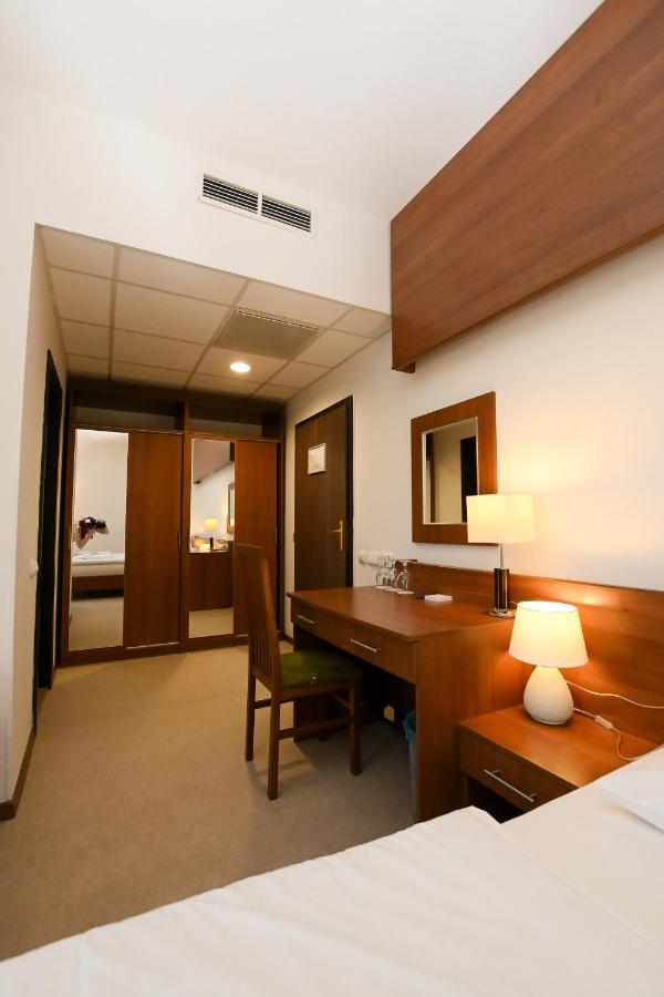 Hotel Kelep Токай Екстер'єр фото